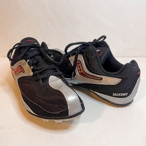 Saucony Velocity Track Shoes NWT Size 9.5